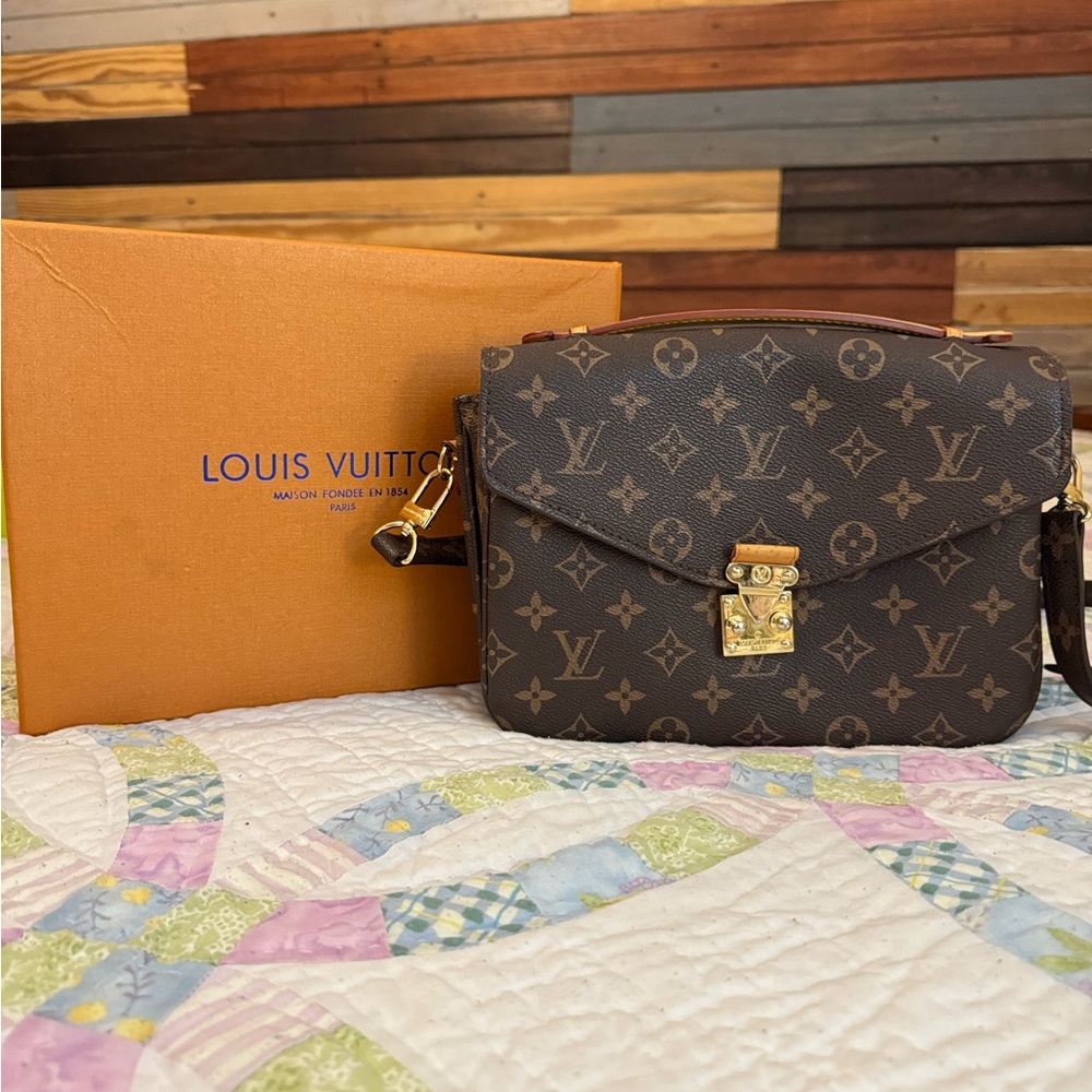 Louis Vuitton Bag look a like